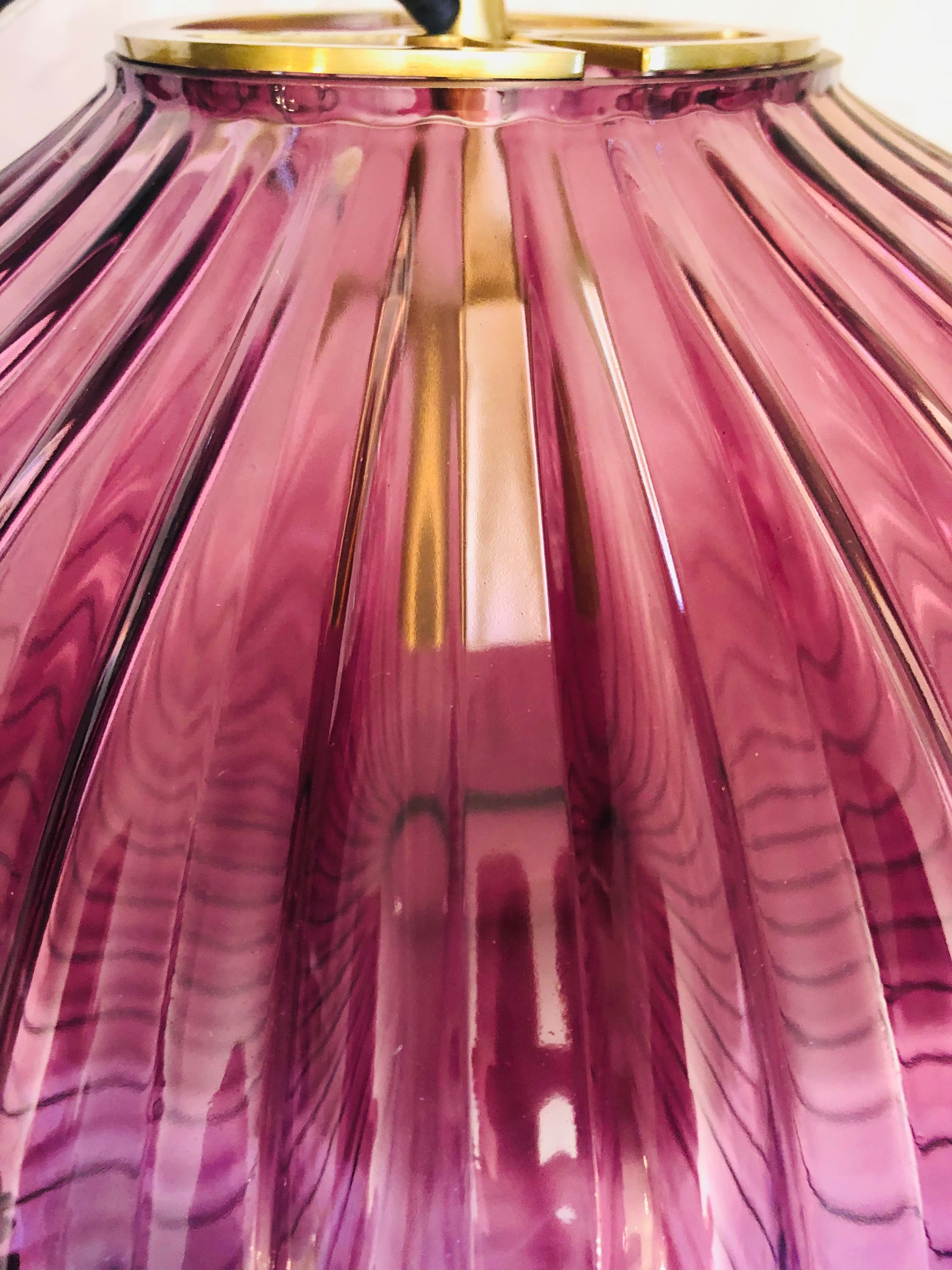 Zucca Mulberry Rippled Glass Pendant Lamp